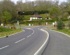 Séparateur de piste cyclable en béton extrudé